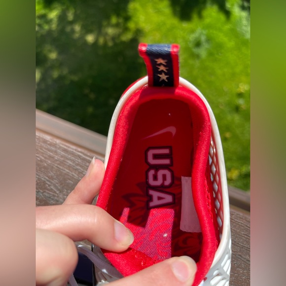 2008 Nike Rejuvenat8 USA Olympic Medal Stand Red & White Sneakers - Picture 14 of 16
